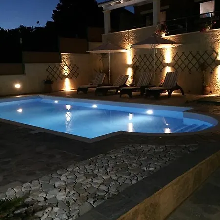 Apartament Aris
