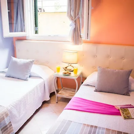 Aris Paramonas (Corfu)