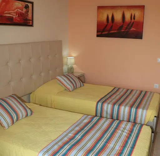 Apartman Aris Paramónasz